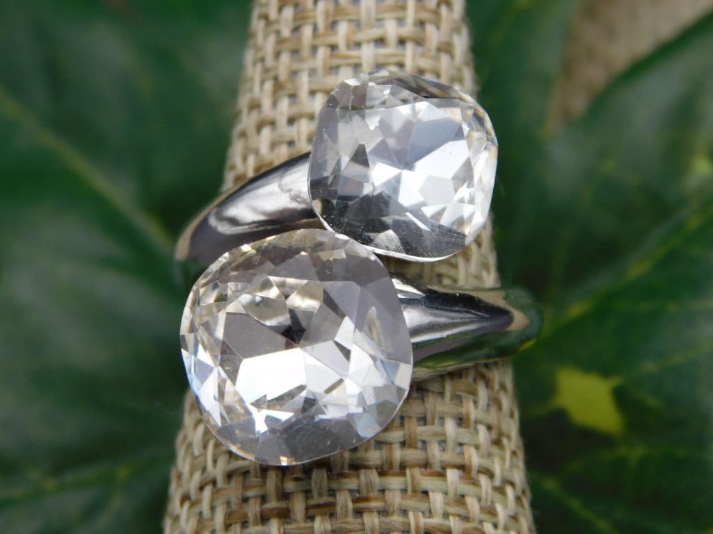 SPECIAL JEWELRY SALE! SEE PHOTOS FOR DETAILS: SPECIAL JEWELRY SALE! SEE PHOTOS FOR DETAILS - Part of our Discover Silver Lining, Crystals and Gems auction at HATMAN'S Auctions! Please see photos for measurements and condition. YES, we have in-hou