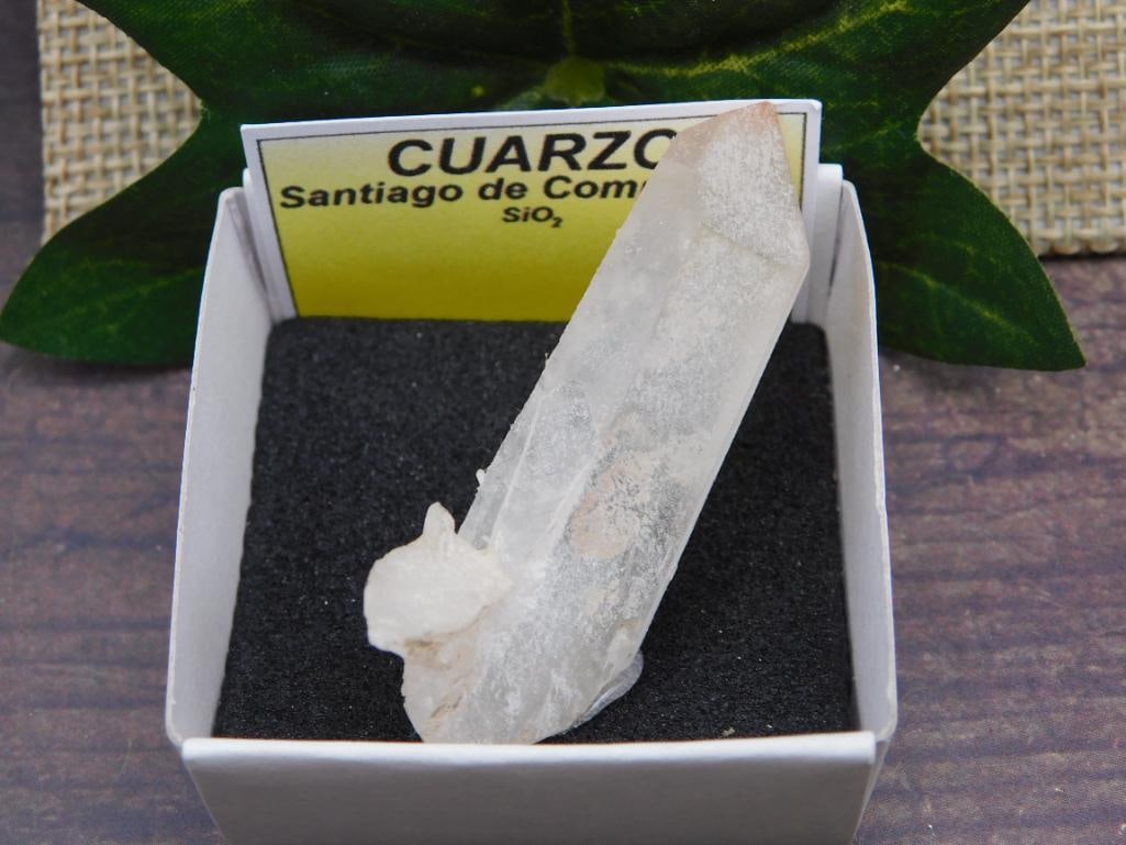 SPECIAL JEWELRY SALE! SEE PHOTOS FOR DETAILS: SPECIAL JEWELRY SALE! SEE PHOTOS FOR DETAILS - Part of our Discover Silver Lining, Crystals and Gems auction at HATMAN'S Auctions! Please see photos for measurements and condition. YES, we have in-hou