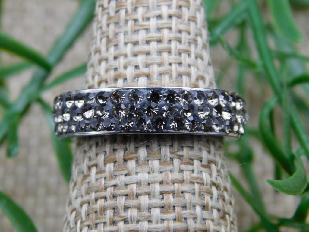 SPECIAL JEWELRY SALE! SEE PHOTOS FOR DETAILS: SPECIAL JEWELRY SALE! SEE PHOTOS FOR DETAILS - Part of our Discover Silver Lining, Crystals and Gems auction at HATMAN'S Auctions! Please see photos for measurements and condition. YES, we have in-hou