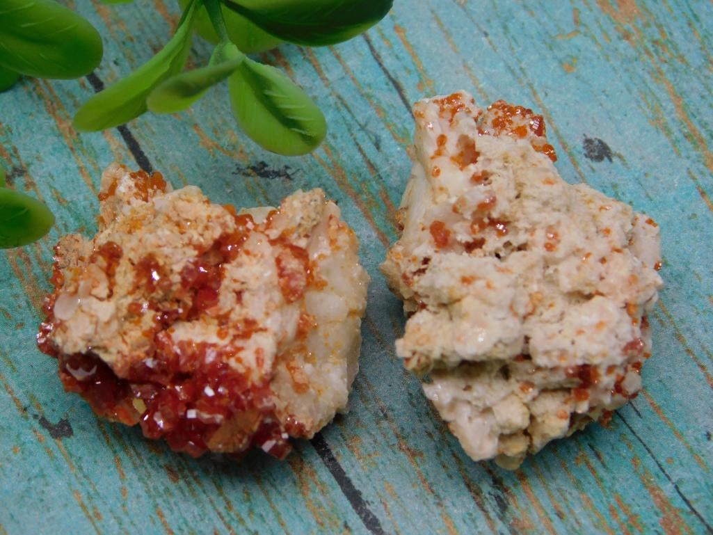 VANADINITE ROCK STONE LAPIDARY SPECIMEN: VANADINITE ROCK STONE LAPIDARY SPECIMEN — Part of our Discover Mystic Finds, Crystals and Gems auction at HATMAN'S Auctions! Please see photos for measurements and condition. YES, we have in-house