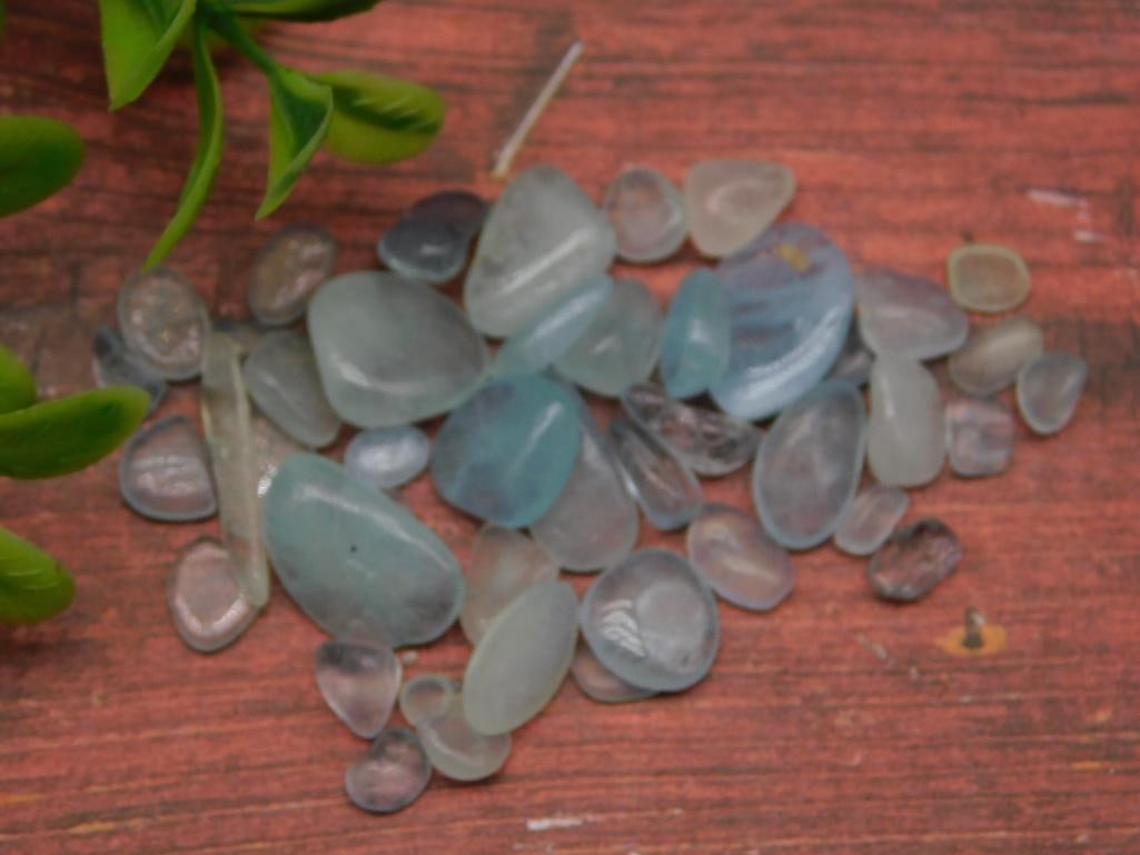 AQUAMARINE ROCK STONE LAPIDARY SPECIMEN: AQUAMARINE ROCK STONE LAPIDARY SPECIMEN — Part of our Discover Mystic Finds, Crystals and Gems auction at HATMAN'S Auctions! Please see photos for measurements and condition. YES, we have in-house