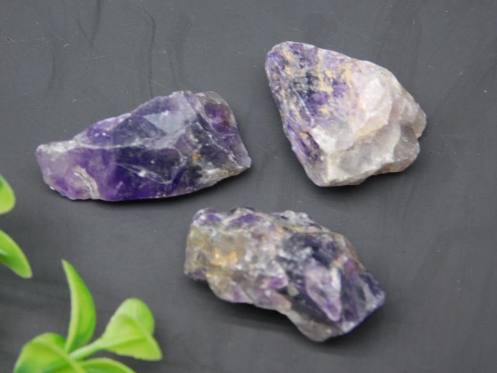 AMETHYST ROCK STONE LAPIDARY SPECIMEN: AMETHYST ROCK STONE LAPIDARY SPECIMEN — Part of our Discover Mystic Finds, Crystals and Gems auction at HATMAN'S Auctions! Please see photos for measurements and condition. YES, we have in-house
