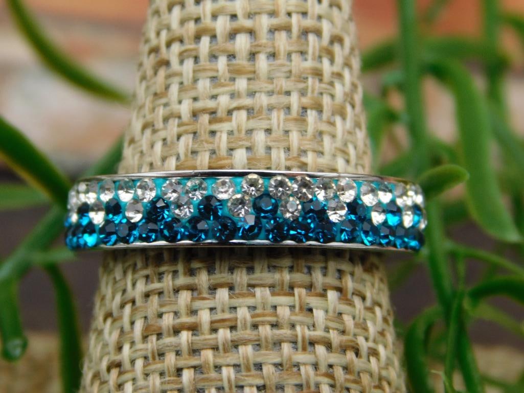 SPECIAL JEWELRY SALE! SEE PHOTOS FOR DETAILS: SPECIAL JEWELRY SALE! SEE PHOTOS FOR DETAILS - Part of our Discover Silver Lining, Crystals and Gems auction at HATMAN'S Auctions! Please see photos for measurements and condition. YES, we have in-hou