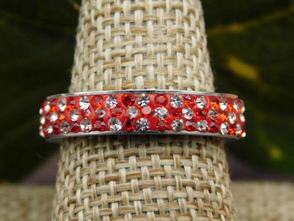SPECIAL JEWELRY SALE! SEE PHOTOS FOR DETAILS: SPECIAL JEWELRY SALE! SEE PHOTOS FOR DETAILS - Part of our Discover Silver Lining, Crystals and Gems auction at HATMAN'S Auctions! Please see photos for measurements and condition. YES, we have in-hou