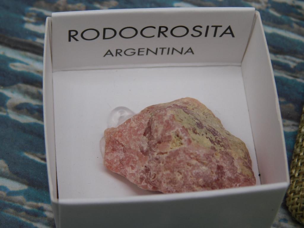 RAW EMERALD ROCK STONE LAPIDARY SPECIMEN - 4