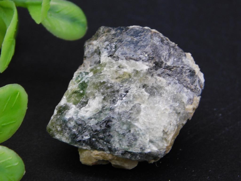PANASQUIERA MINE PORTUGAL SPECIMEN: PANASQUIERA MINE PORTUGAL SPECIMEN — Part of our Discover Mystic Finds, Crystals and Gems auction at HATMAN'S Auctions! Please see photos for measurements and condition. YES, we have in-house