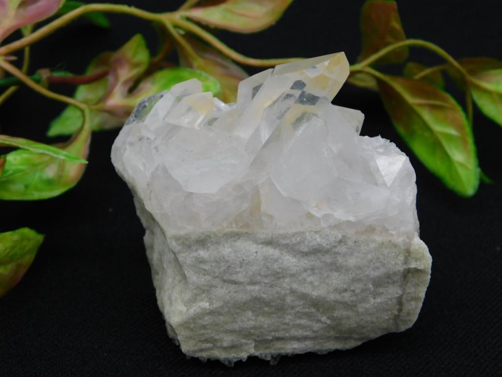 QUARTZ ROCK STONE LAPIDARY SPECIMEN: WELCOME TO HATMAN AUCTIONS! SPECIAL NOTICE: Please see photos for measurements and descriptions. ***Yes, we have in house shipping with MANY REPEAT CUSTOMERS because of our streamlined service.