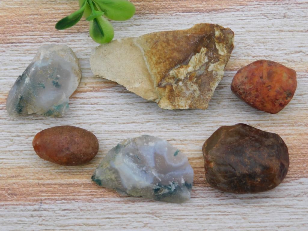 MIXED ROUGH LOT ROCK STONE LAPIDARY SPECIMEN: MIXED ROUGH LOT ROCK STONE LAPIDARY SPECIMEN