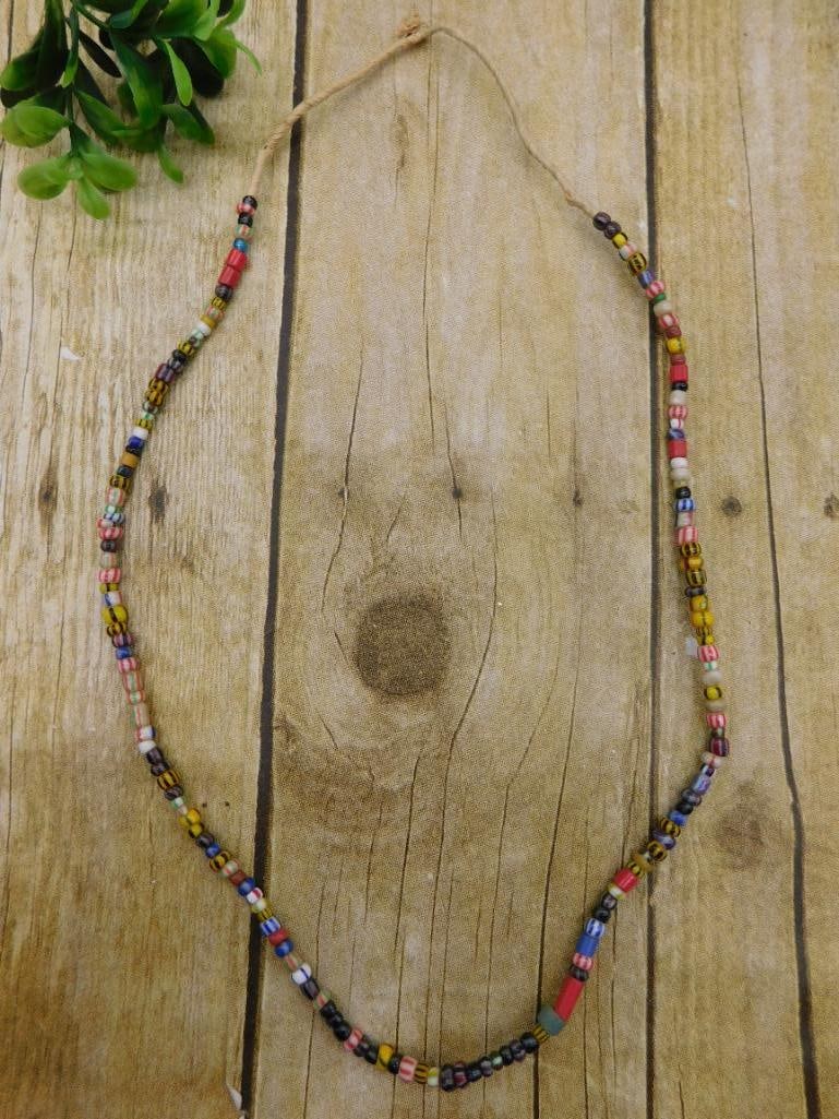 AFRICAN TRADE BEADS ROCK STONE LAPIDARY SPECIMEN: AFRICAN TRADE BEADS ROCK STONE LAPIDARY SPECIMEN