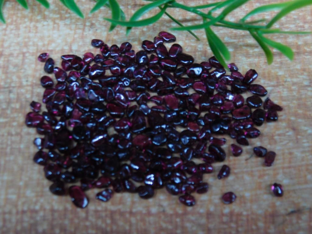 GARNET ROCK STONE LAPIDARY SPECIMEN: GARNET ROCK STONE LAPIDARY SPECIMEN