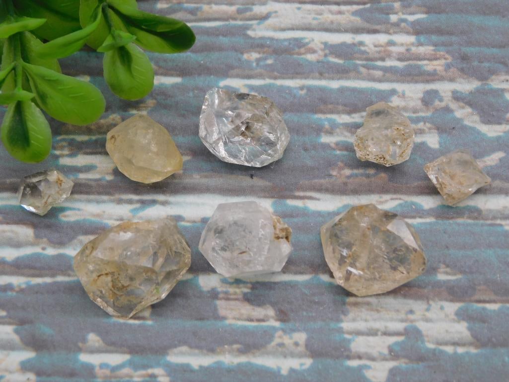 HERKIMER DIAMONDS ROCK STONE LAPIDARY SPECIMEN: HERKIMER DIAMONDS ROCK STONE LAPIDARY SPECIMEN