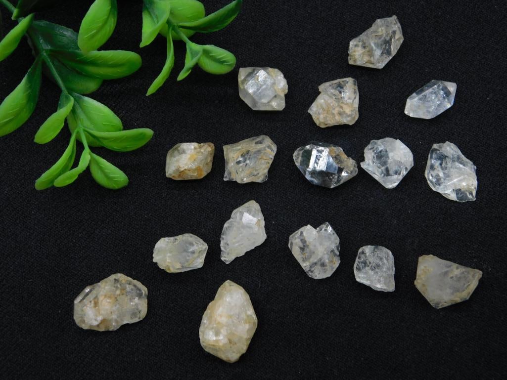 HERKIMER DIAMONDS ROCK STONE LAPIDARY SPECIMEN: HERKIMER DIAMONDS ROCK STONE LAPIDARY SPECIMEN