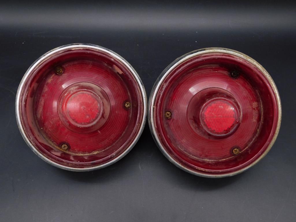 1952-56 FORD VINTAGE LIGHTS VINTAGE AUTOMOBILIA ANTIQUE (1 of 2)