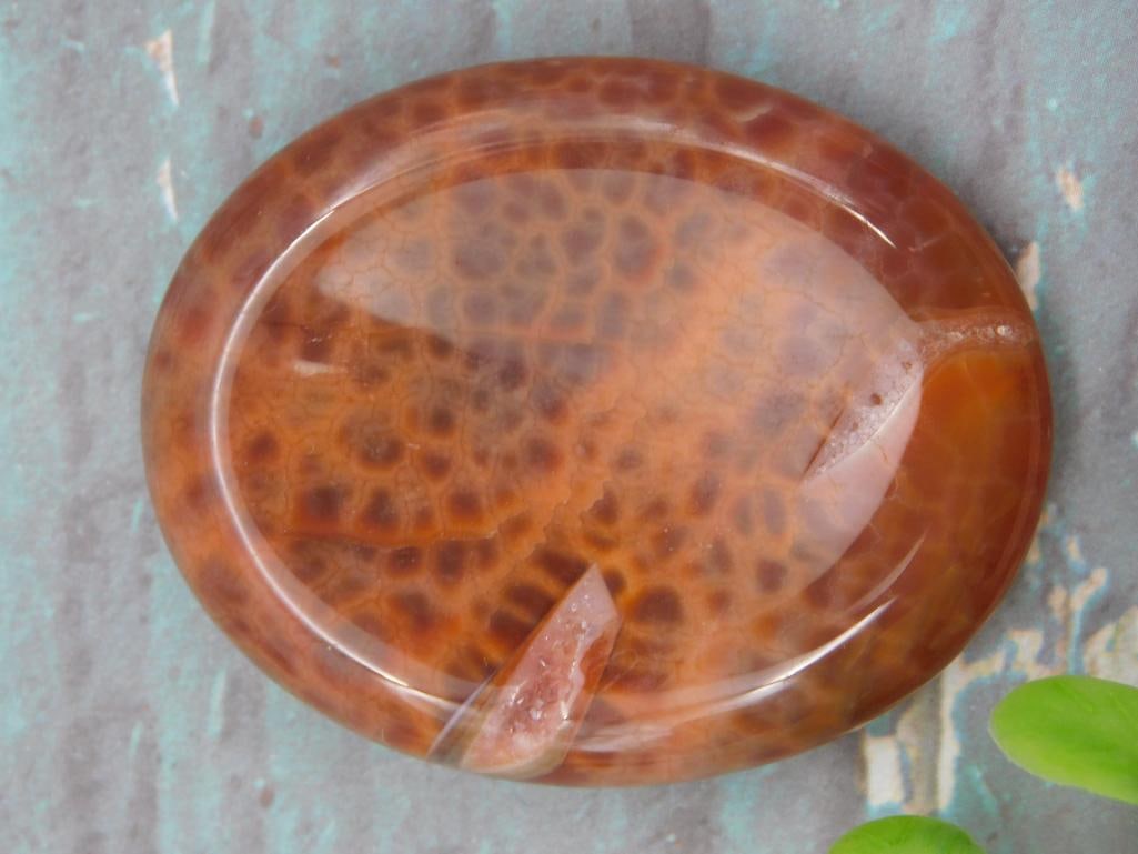 FIRE AGATE WORRY STONE ROCK STONE LAPIDARY SPECIMEN: FIRE AGATE WORRY STONE ROCK STONE LAPIDARY SPECIMEN
