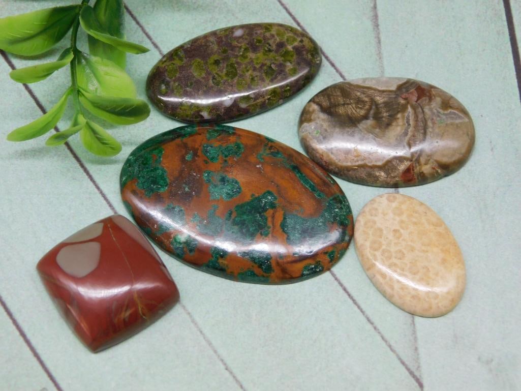 CABOCHONS ROCK STONE LAPIDARY SPECIMEN: CABOCHONS ROCK STONE LAPIDARY SPECIMEN