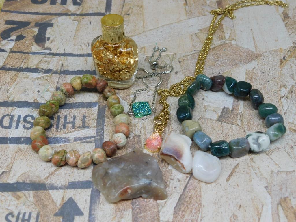 MIXED JEWELRY LOT ROCK STONE LAPIDARY SPECIMEN: MIXED JEWELRY LOT ROCK STONE LAPIDARY SPECIMEN