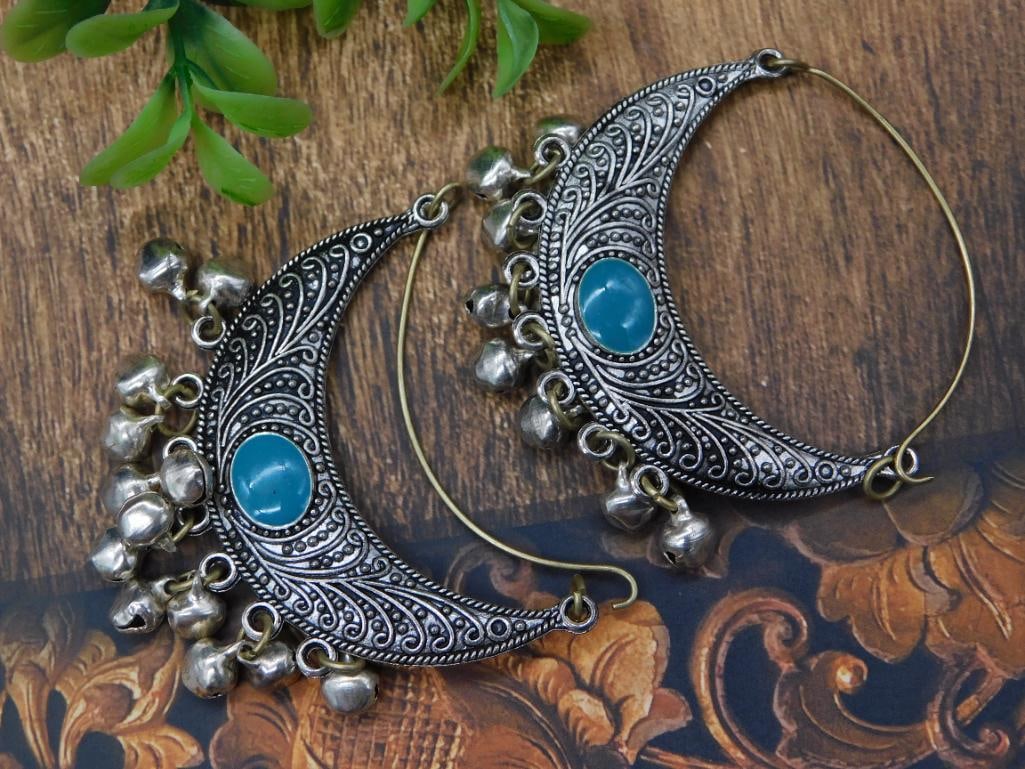TURQUOISE HOOP EARRINGS WITH BELLS ROCK STONE LAPIDARY SPECIMEN: TURQUOISE HOOP EARRINGS WITH BELLS ROCK STONE LAPIDARY SPECIMEN