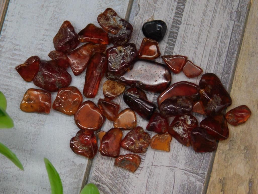 12 Grams of Orange Garnet Gemstones: 13 Grams of Orange Garnet Gemstones
