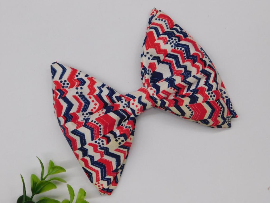 Vintage Bow Tie with Chevron Pattern Decor: Vintage Bow Tie with Chevron Pattern Decor
