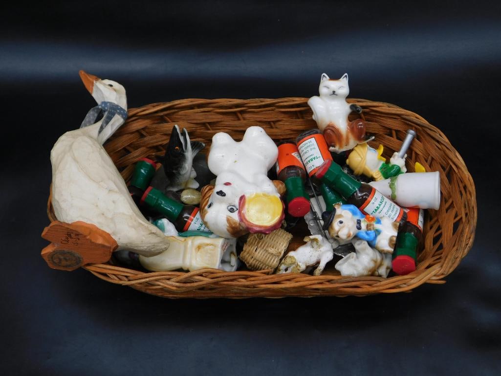 BULK LOT OF MINIATURE FIGURINES VINTAGE ANTIQUE (1 of 2)