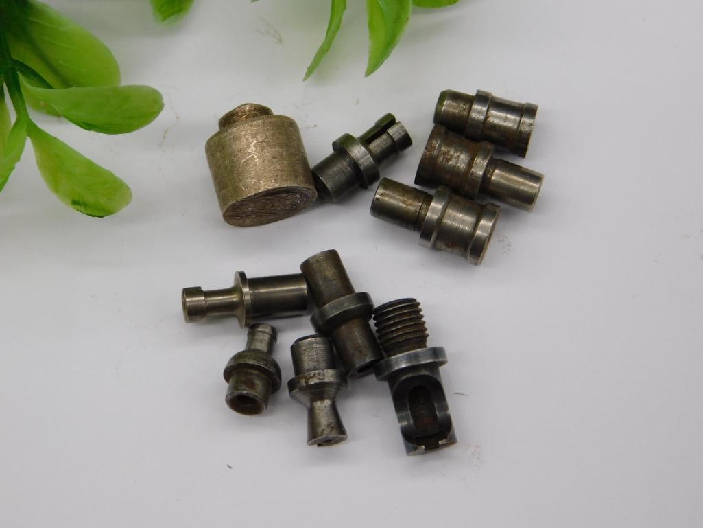 VINTAGE WATCHMAKER WATCHMAKING STUMP TOOLS 3070: Includes a mix of metal stump tools of varying shapes and sizes. Suitable for industrial applications or watchmaking projects requiring precision components. Made from durable metal materials for long