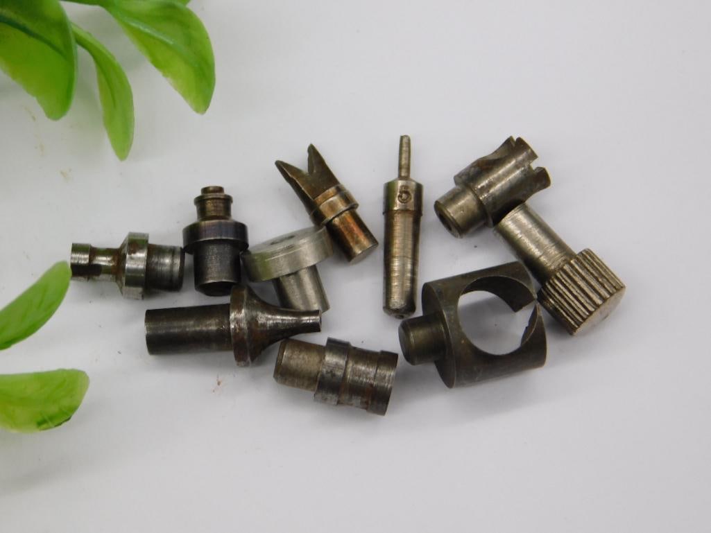 VINTAGE WATCHMAKER WATCHMAKING STUMP TOOLS 3076: Includes a mix of metal stump tools of varying shapes and sizes. Suitable for industrial applications or watchmaking projects requiring precision components. Made from durable metal materials for long