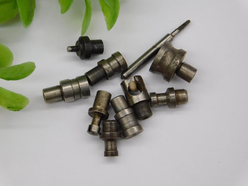 VINTAGE WATCHMAKER WATCHMAKING STUMP TOOLS 3092: Includes a mix of metal stump tools of varying shapes and sizes. Suitable for industrial applications or watchmaking projects requiring precision components. Made from durable metal materials for long