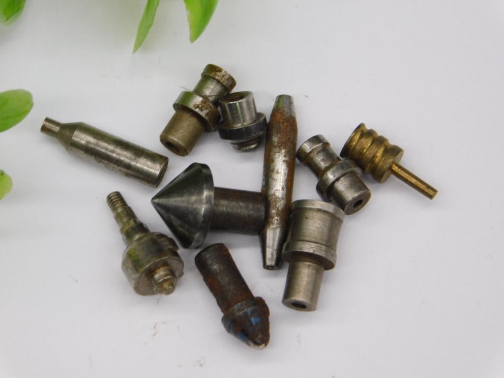 VINTAGE WATCHMAKER WATCHMAKING STUMP TOOLS 3125: Includes a mix of metal stump tools of varying shapes and sizes. Suitable for industrial applications or watchmaking projects requiring precision components. Made from durable metal materials for long