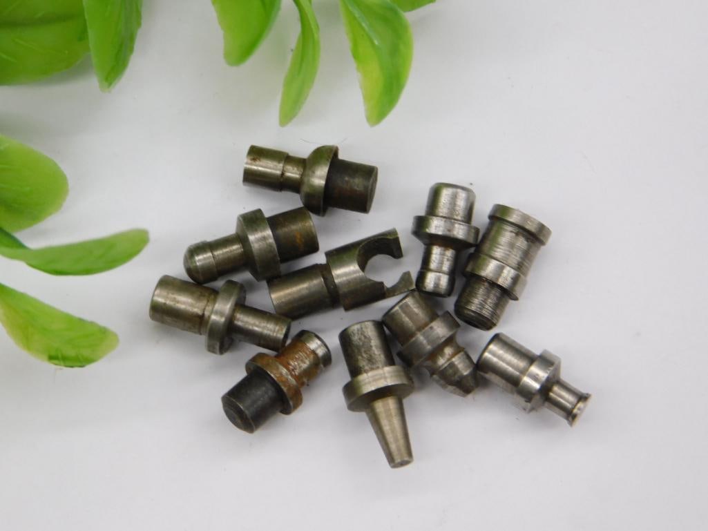 VINTAGE WATCHMAKER WATCHMAKING STUMP TOOLS 3151: Includes a mix of metal stump tools of varying shapes and sizes. Suitable for industrial applications or watchmaking projects requiring precision components. Made from durable metal materials for long