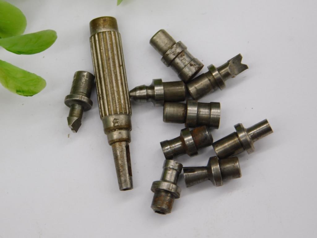 VINTAGE WATCHMAKER WATCHMAKING STUMP TOOLS 3178: Includes a mix of metal stump tools of varying shapes and sizes. Suitable for industrial applications or watchmaking projects requiring precision components. Made from durable metal materials for long