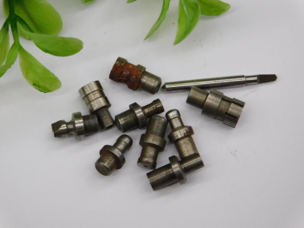 VINTAGE WATCHMAKER WATCHMAKING STUMP TOOLS 3198: Includes a mix of metal stump tools of varying shapes and sizes. Suitable for industrial applications or watchmaking projects requiring precision components. Made from durable metal materials for long