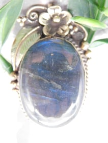Pendant — Labradorite Statement Ring Flower Leaf Setting with Silver Engraved Wide Band Ring 31g
