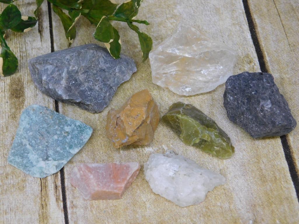 MIXED LOT ROCK STONE LAPIDARY SPECIMEN: MIXED LOT ROCK STONE LAPIDARY SPECIMEN - Authentic estate find offered in our online auction. Perfect for collectors, resellers, and enthusiasts of vintage, antiques, minerals, rocks, crystals, jewelr