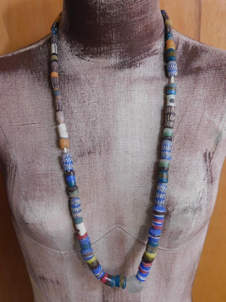 HAND PAINTED AFRICAN TRADE BEAD NECKLACE: HAND PAINTED AFRICAN TRADE BEAD NECKLACE - Authentic estate find offered in our online auction. Perfect for collectors, resellers, and enthusiasts of vintage, antiques, minerals, rocks, crystals, jewe