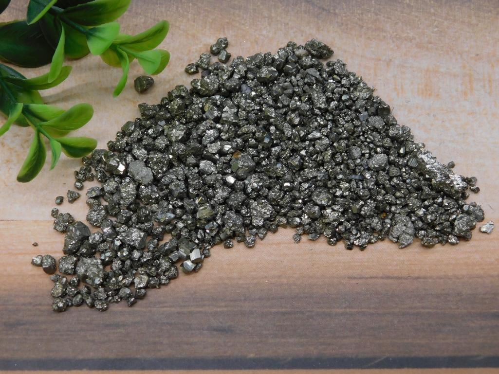 PYRITE ROCK STONE LAPIDARY SPECIMEN: PYRITE ROCK STONE LAPIDARY SPECIMEN - Authentic estate find offered in our online auction. Perfect for collectors, resellers, and enthusiasts of vintage, antiques, minerals, rocks, crystals, jewelry,