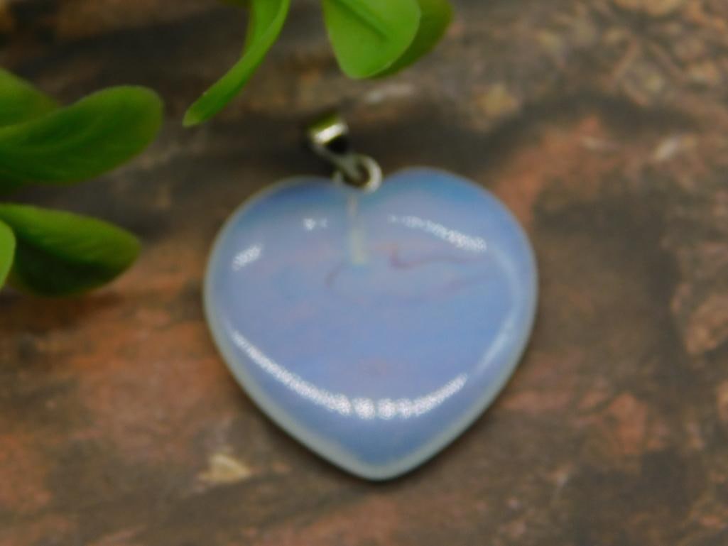 OPALITE HEART PENDANT ROCK STONE LAPIDARY SPECIMEN: OPALITE HEART PENDANT ROCK STONE LAPIDARY SPECIMEN - Authentic estate find offered in our online auction. Perfect for collectors, resellers, and enthusiasts of vintage, antiques, minerals, rocks, crys