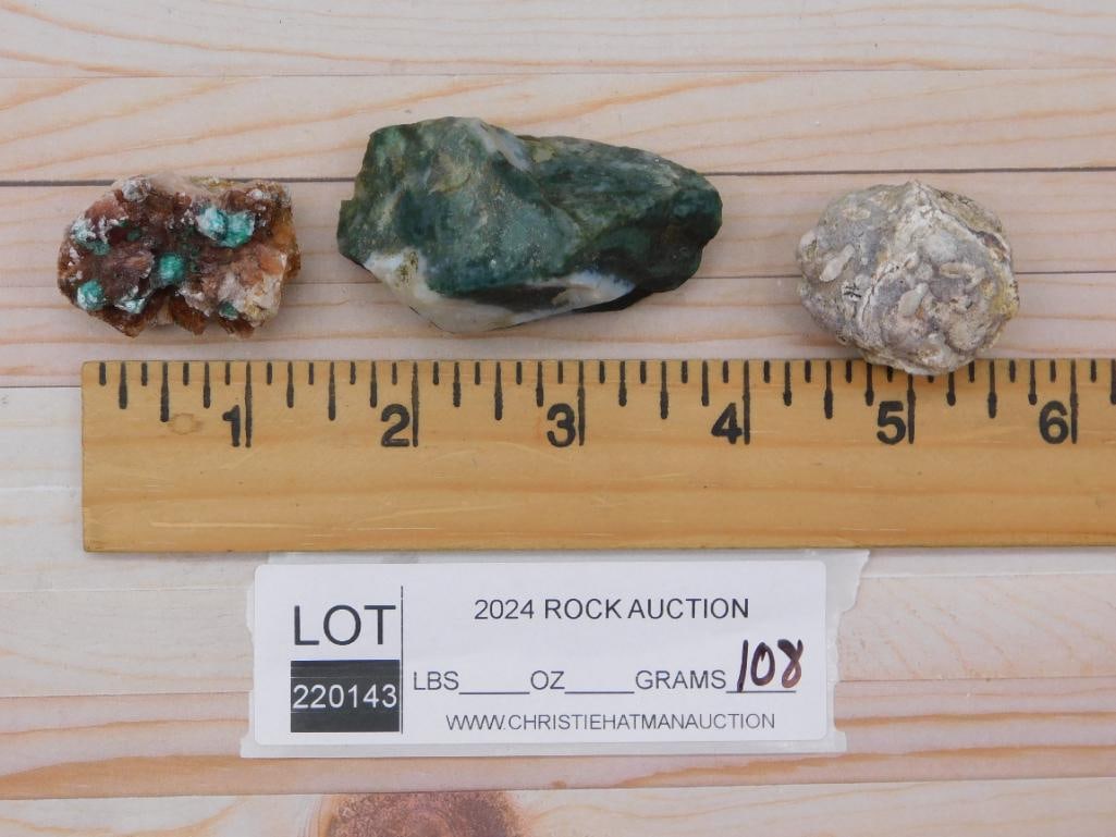 MIXED ROUGH LOT ROCK STONE LAPIDARY SPECIMEN: MIXED ROUGH LOT ROCK STONE LAPIDARY SPECIMEN - Part of our Discover Golden Attic, Crystals and Gems auction at HATMAN'S Auctions! Please see photos for measurements and condition. YES, we have in-hous