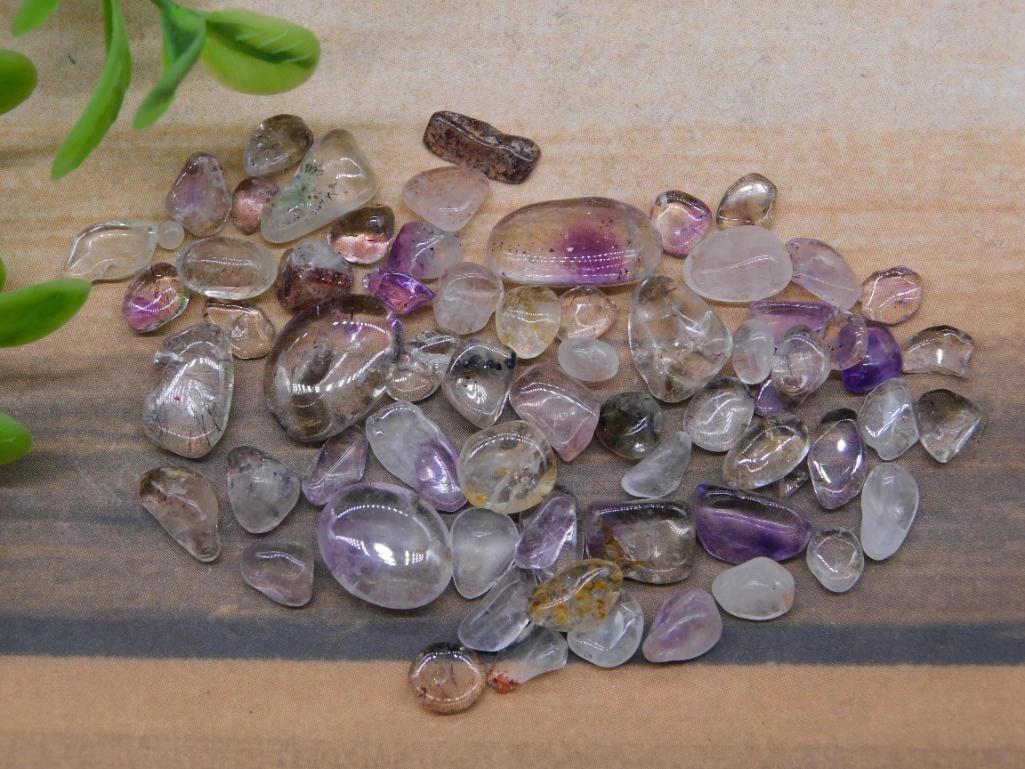 MIXED GEMSTONES ROCK STONE LAPIDARY SPECIMEN: MIXED GEMSTONES ROCK STONE LAPIDARY SPECIMEN - Part of our Discover Golden Attic, Crystals and Gems auction at HATMAN'S Auctions! Please see photos for measurements and condition. YES, we have in-hous