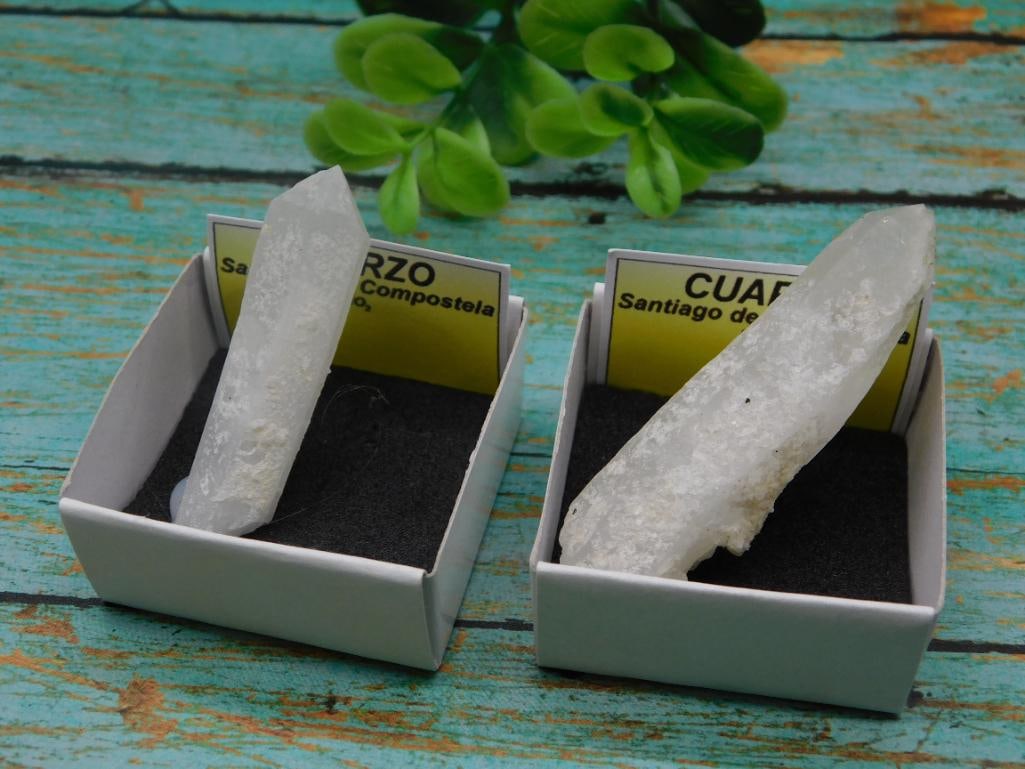 CUARZO ROCK STONE LAPIDARY SPECIMEN: CUARZO ROCK STONE LAPIDARY SPECIMEN - Authentic estate find offered in our online auction. Perfect for collectors, resellers, and enthusiasts of vintage, antiques, minerals, rocks, crystals, jewelry,