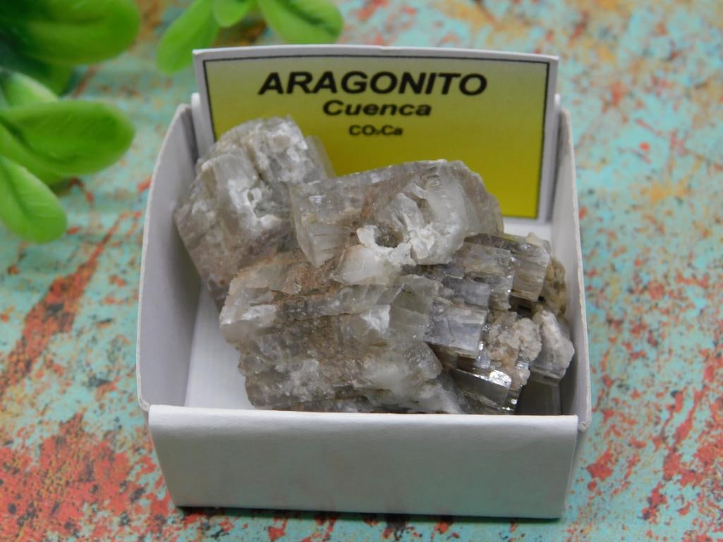 ARAGONITE ROCK STONE LAPIDARY SPECIMEN: ARAGONITE ROCK STONE LAPIDARY SPECIMEN - Part of our Discover Twilight Bazaar, Crystals and Gems auction at HATMAN'S Auctions! Please see photos for measurements and condition. YES, we have in-house s