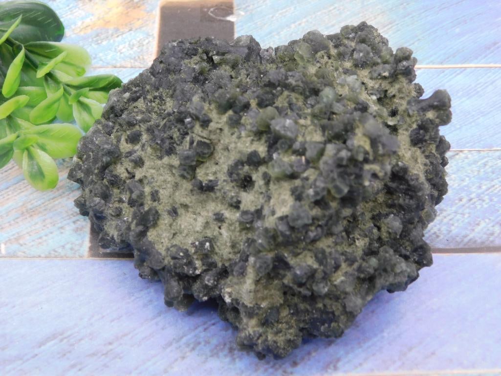 EPIDOTE ROCK STONE LAPIDARY SPECIMEN: Epidote Rock Stone Lapidary Specimen ? Authentic estate find offered in our online auction. Perfect for collectors, resellers, and enthusiasts of vintage, antiques, minerals, rocks, crystals,