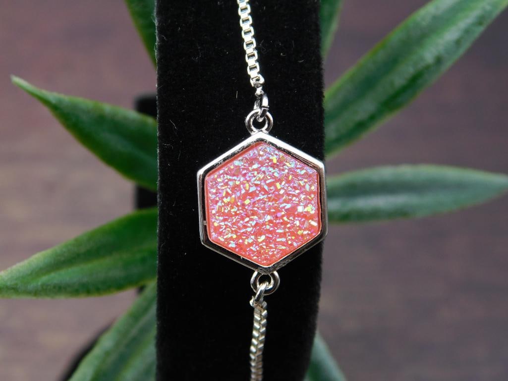 SPECIAL JEWELRY SALE! SEE PHOTOS FOR DETAILS: SPECIAL JEWELRY SALE! SEE PHOTOS FOR DETAILS - Authentic estate find offered in our online auction. Perfect for collectors, resellers, and enthusiasts of vintage, antiques, minerals, rocks, crystals, 