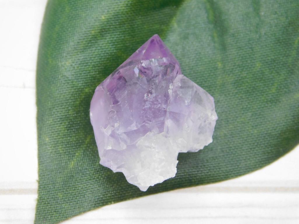 SPECIAL JEWELRY SALE! SEE PHOTOS FOR DETAILS: SPECIAL JEWELRY SALE! SEE PHOTOS FOR DETAILS - Part of our Discover Twilight Bazaar, Crystals and Gems auction at HATMAN'S Auctions! Please see photos for measurements and condition. YES, we have in-h