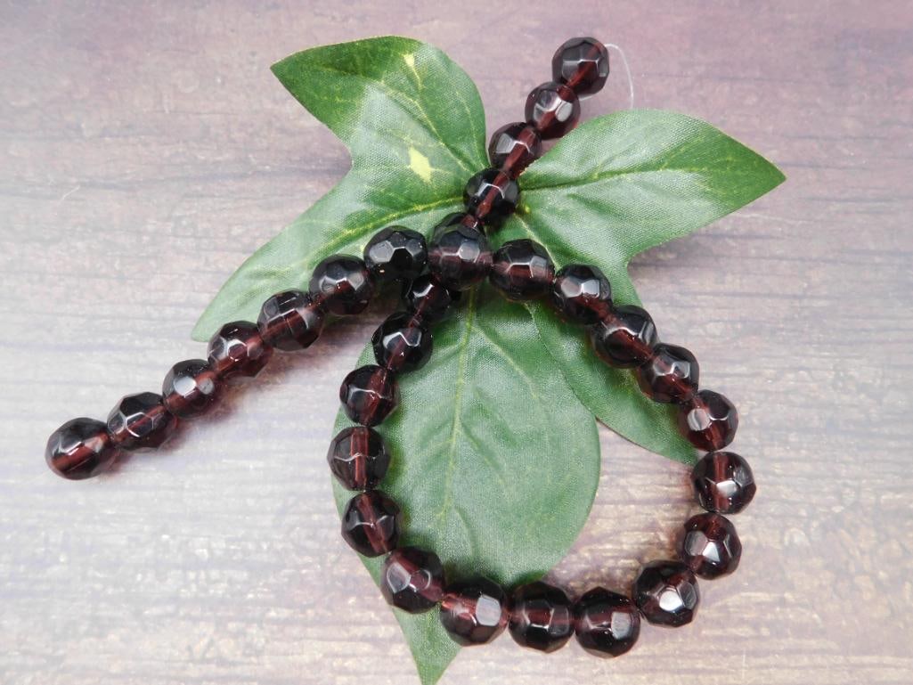 BEADS: BEADS - Part of our Discover Twilight Bazaar, Crystals and Gems auction at HATMAN'S Auctions! Please see photos for measurements and condition. YES, we have in-house shipping! We have MANY REPEAT