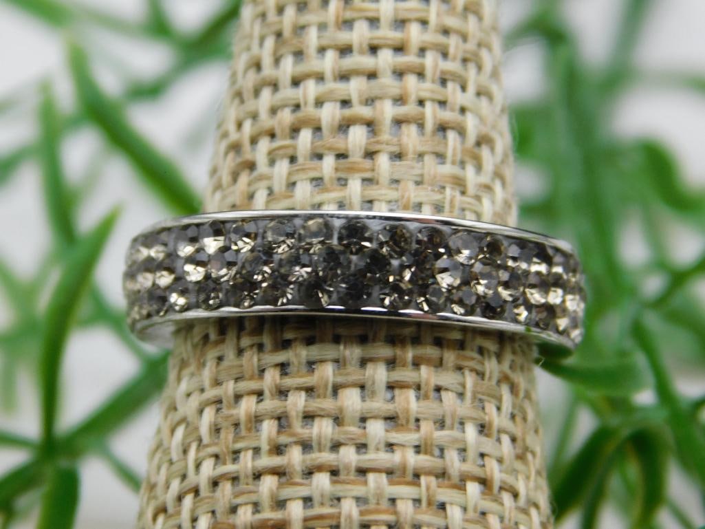 GENUINE STONE RING SIZE 6: GENUINE STONE RING SIZE 6 - Part of our Discover Twilight Bazaar, Crystals and Gems auction at HATMAN'S Auctions! Please see photos for measurements and condition. YES, we have in-house shipping! We