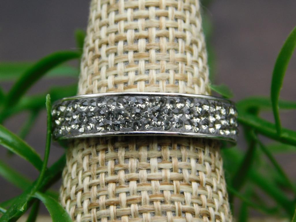 GENUINE STONE RING SIZE 7 - 4