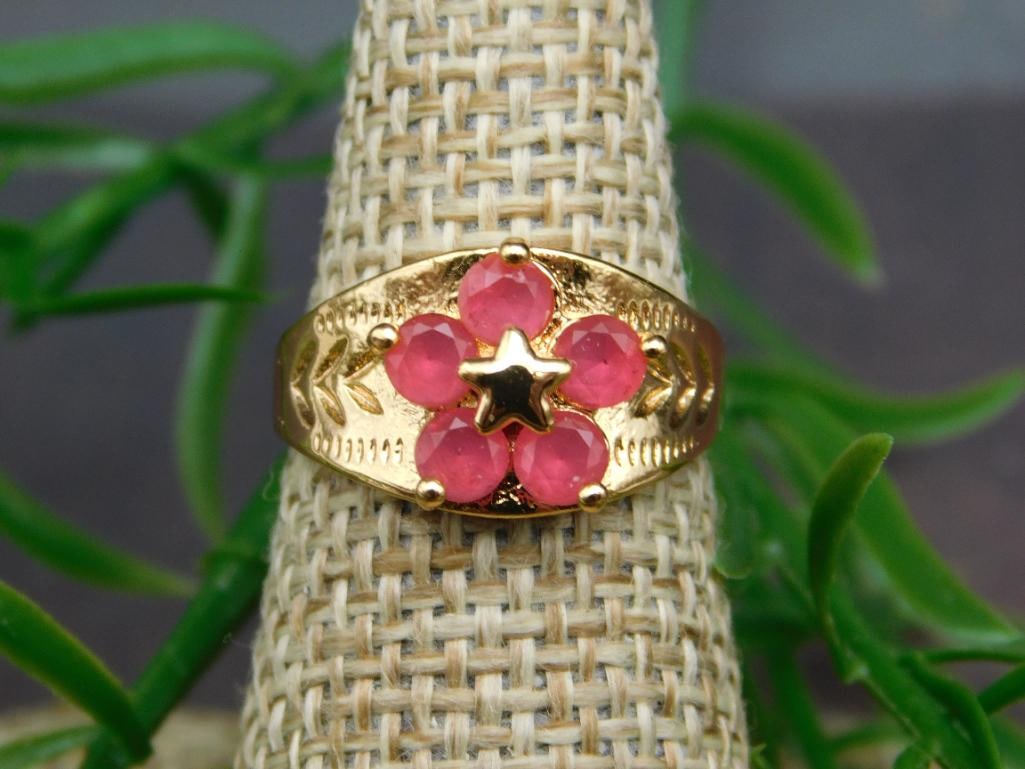 GENUINE STONE RING SIZE 5: GENUINE STONE RING SIZE 5 - Part of our Discover Twilight Bazaar, Crystals and Gems auction at HATMAN'S Auctions! Please see photos for measurements and condition. YES, we have in-house shipping! We