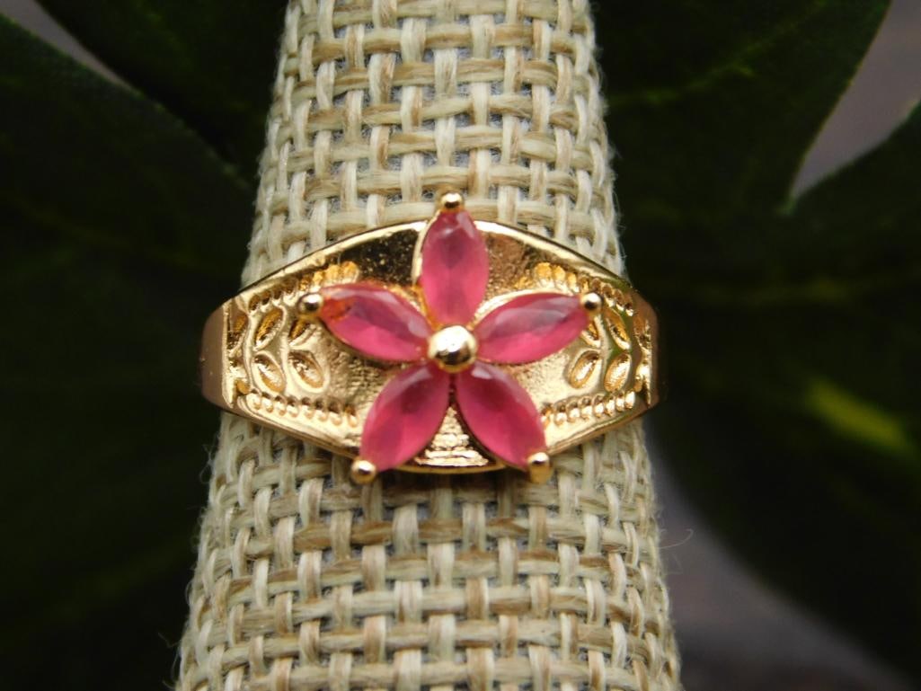 SPECIAL JEWELRY SALE! SEE PHOTOS FOR DETAILS: SPECIAL JEWELRY SALE! SEE PHOTOS FOR DETAILS - Part of our Discover Twilight Bazaar, Crystals and Gems auction at HATMAN'S Auctions! Please see photos for measurements and condition. YES, we have in-h
