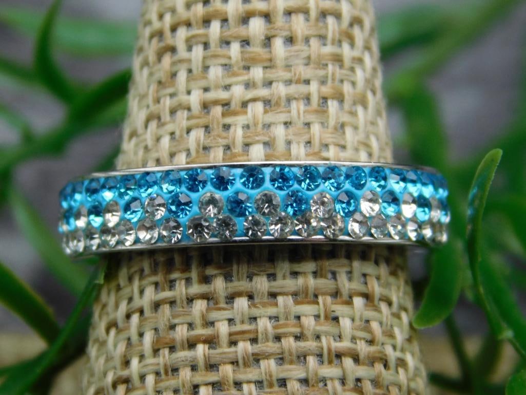 SPECIAL JEWELRY SALE! SEE PHOTOS FOR DETAILS: SPECIAL JEWELRY SALE! SEE PHOTOS FOR DETAILS - Part of our Discover Twilight Bazaar, Crystals and Gems auction at HATMAN'S Auctions! Please see photos for measurements and condition. YES, we have in-h