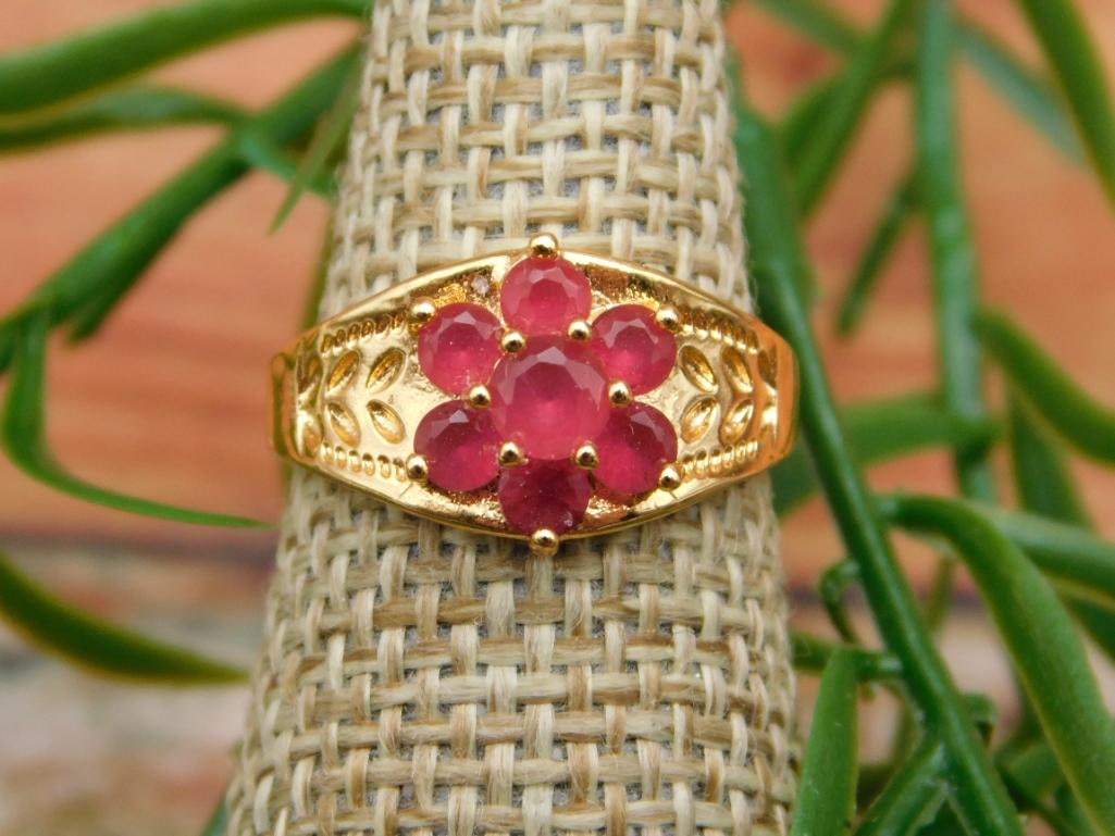 SPECIAL JEWELRY SALE! SEE PHOTOS FOR DETAILS: SPECIAL JEWELRY SALE! SEE PHOTOS FOR DETAILS - Part of our Discover Silver Lining, Crystals and Gems auction at HATMAN'S Auctions! Please see photos for measurements and condition. YES, we have in-hou